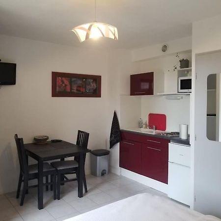 Studio De Plain-Pied Avec Terrasse Tout Proche Mer Courseulles-sur-Mer Zewnętrze zdjęcie