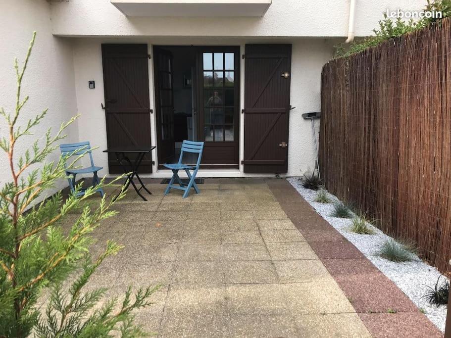 Studio De Plain-Pied Avec Terrasse Tout Proche Mer Courseulles-sur-Mer Zewnętrze zdjęcie